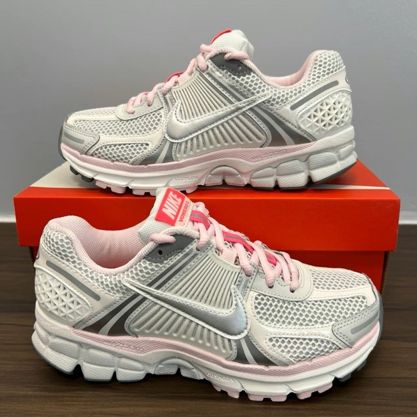 나이키 줌 보메로 5 화이트 핑크 FN3695-001
